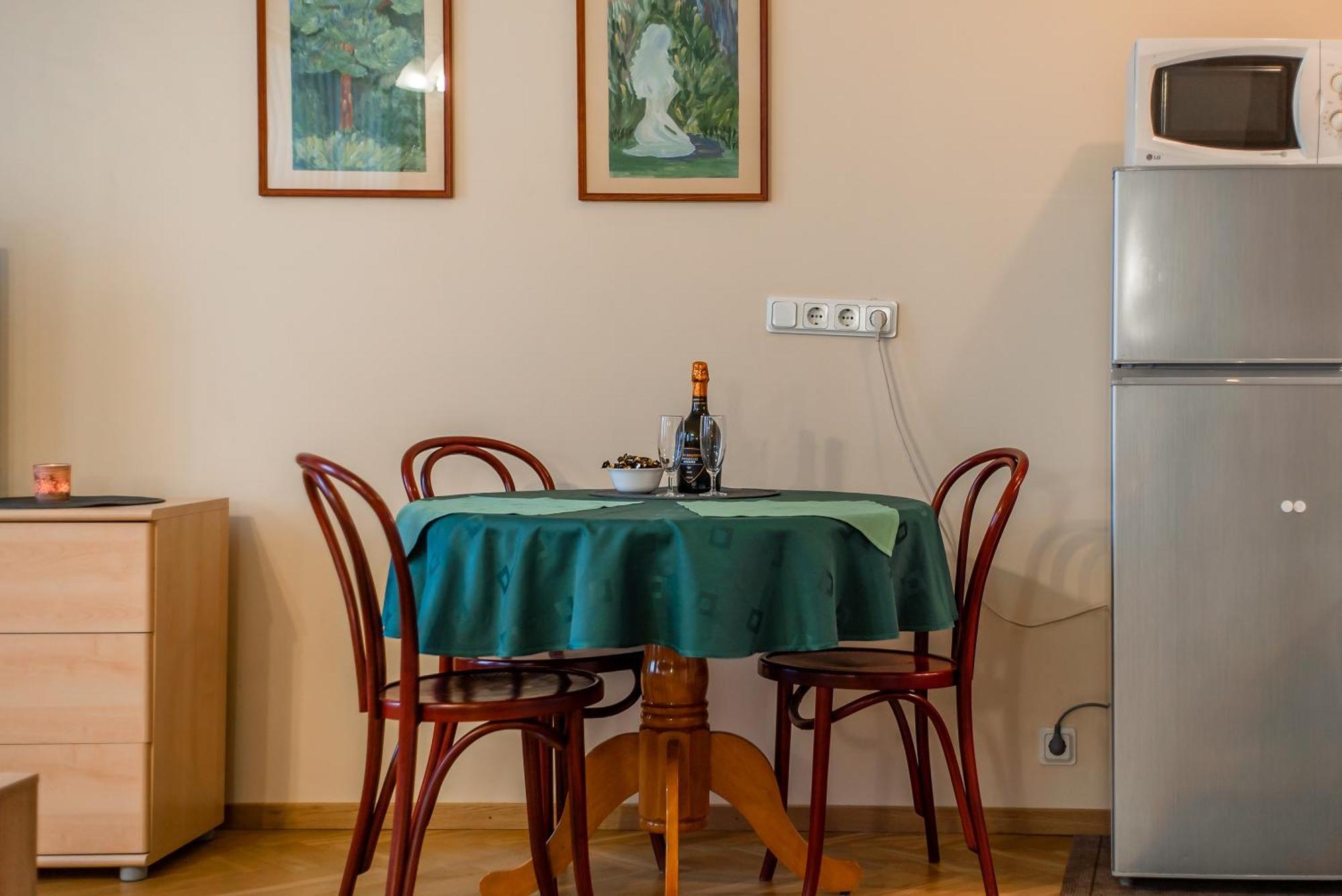 Romeo Family Uus Apartments Tallinn Exterior photo