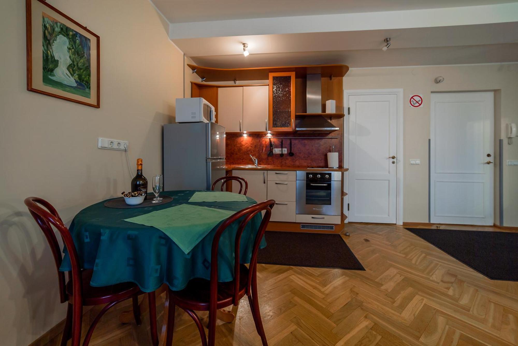 Romeo Family Uus Apartments Tallinn Exterior photo